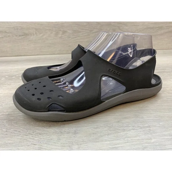 Crocs Swiftwater Sandals Women's 8 Black Gray Water Friendly Comfort Flats - Picture 3 of 10